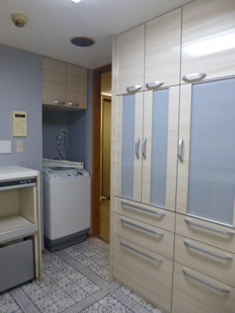 Ｉ型＋αの配置で収納スペースとムダの無い動線を確保